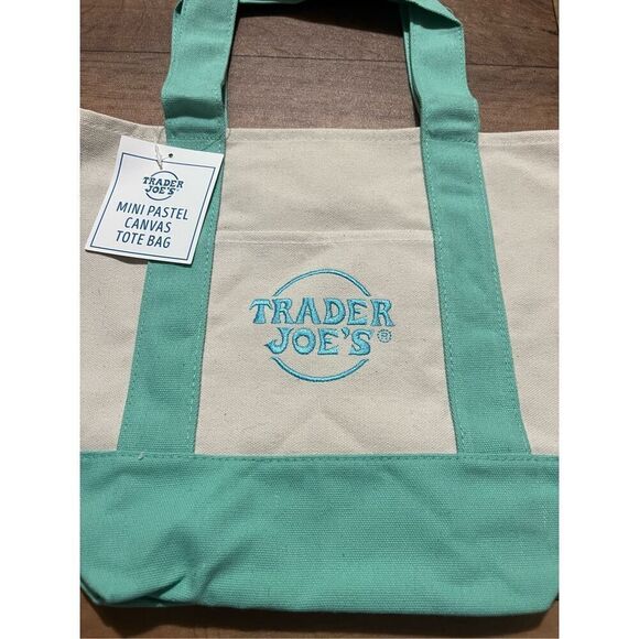 Trader Joe’s Pastel Green Mini Canvas Tote Bag NWT - Picture 2 of 3